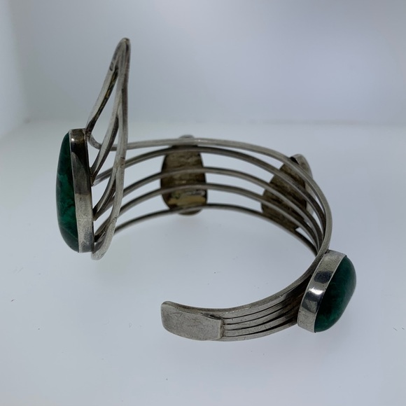 Beautiful Sterling Silver Swirl & Malachite Cuff Bracelet - Picture 4 of 7